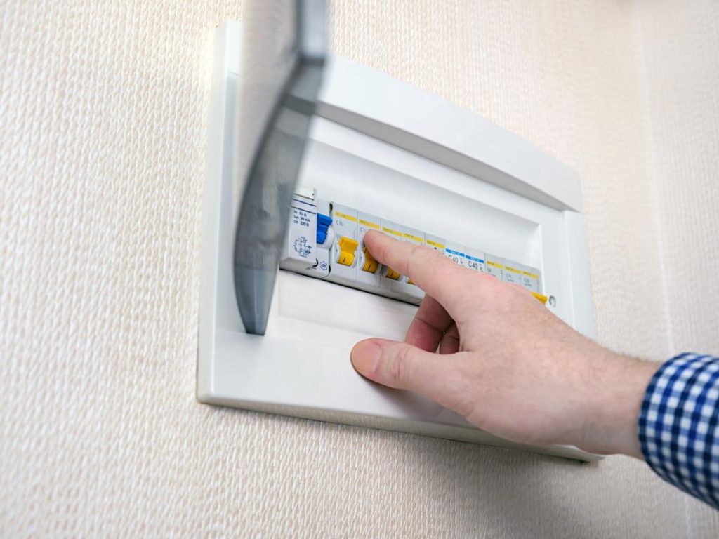 flip the breaker circuit