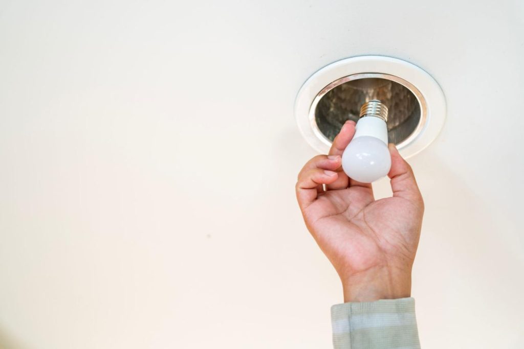 observe your flickering light bulb